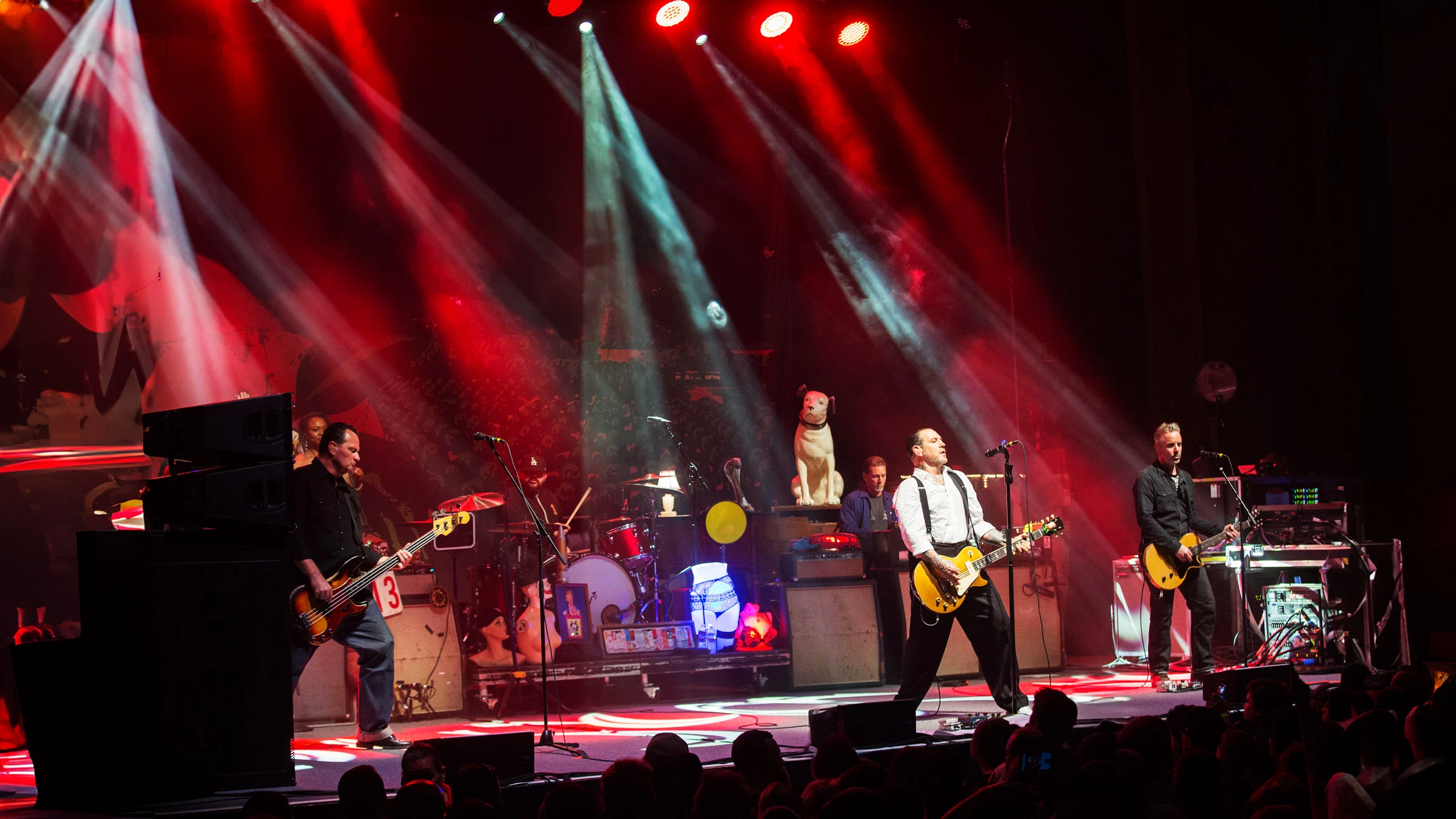 Social Distortion