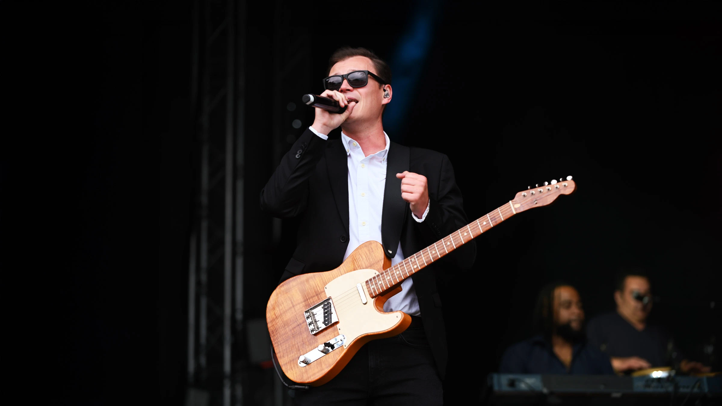 UB40