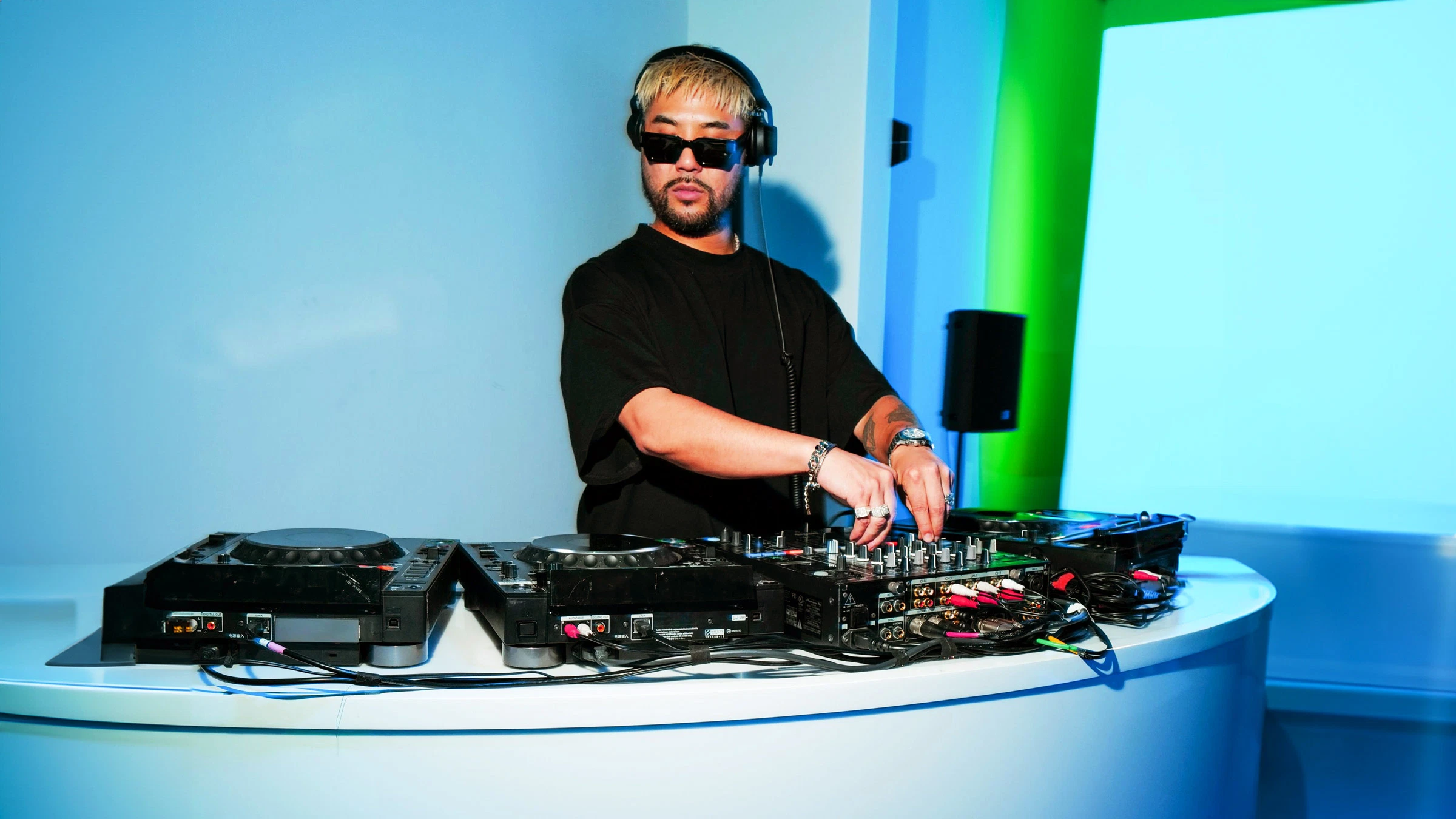 Wax Motif