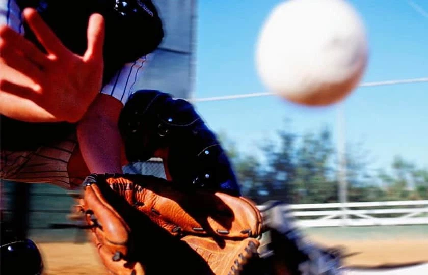 Washington Huskies at UCLA Bruins Softball
