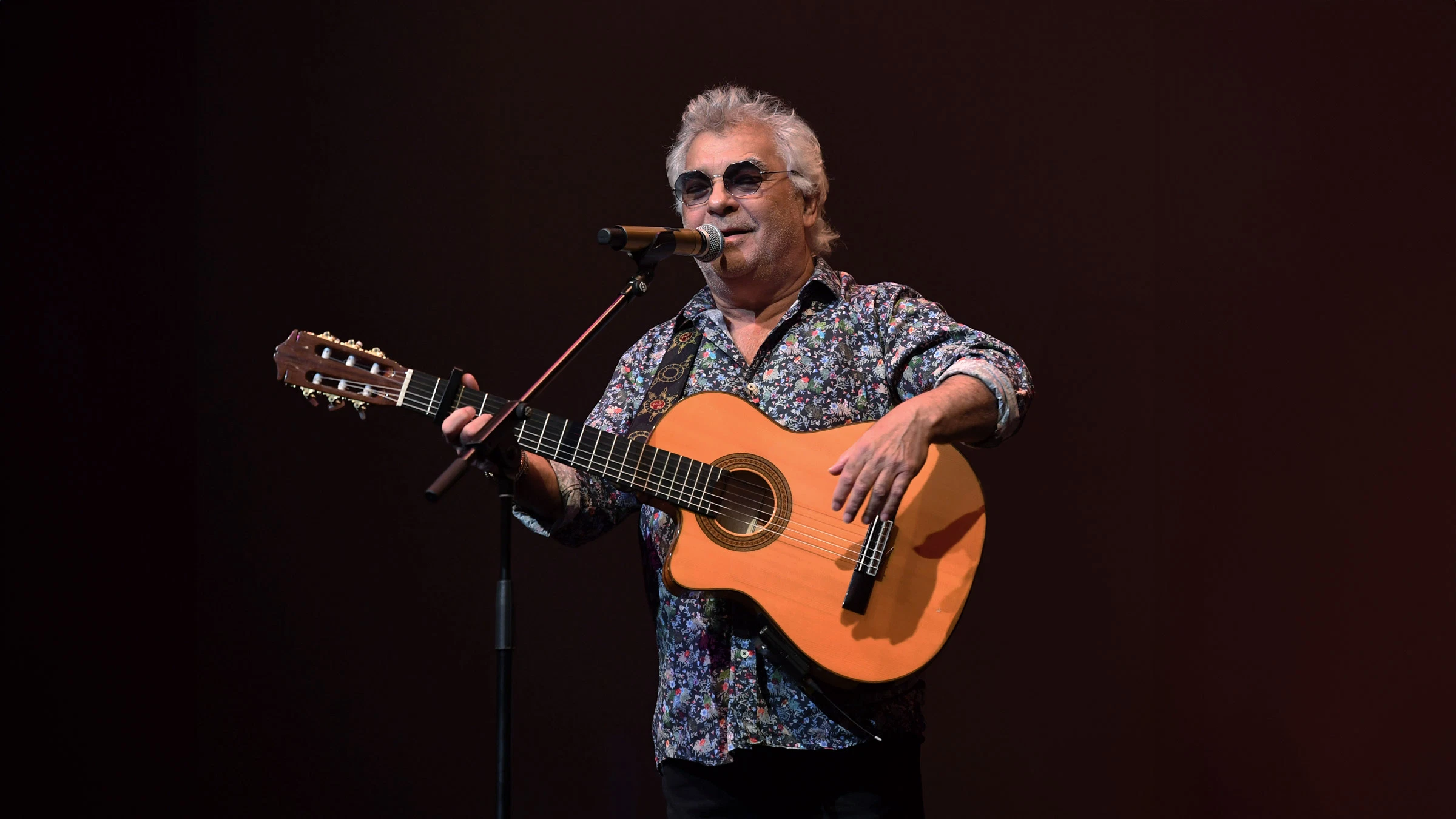 Gipsy Kings featuring Nicolas Reyes